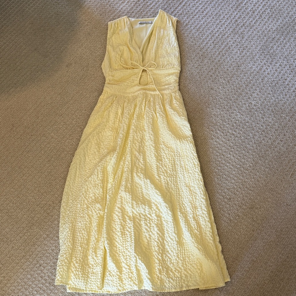 Abercrombie & Fitch Light Yellow Maxi Dress with keyhole